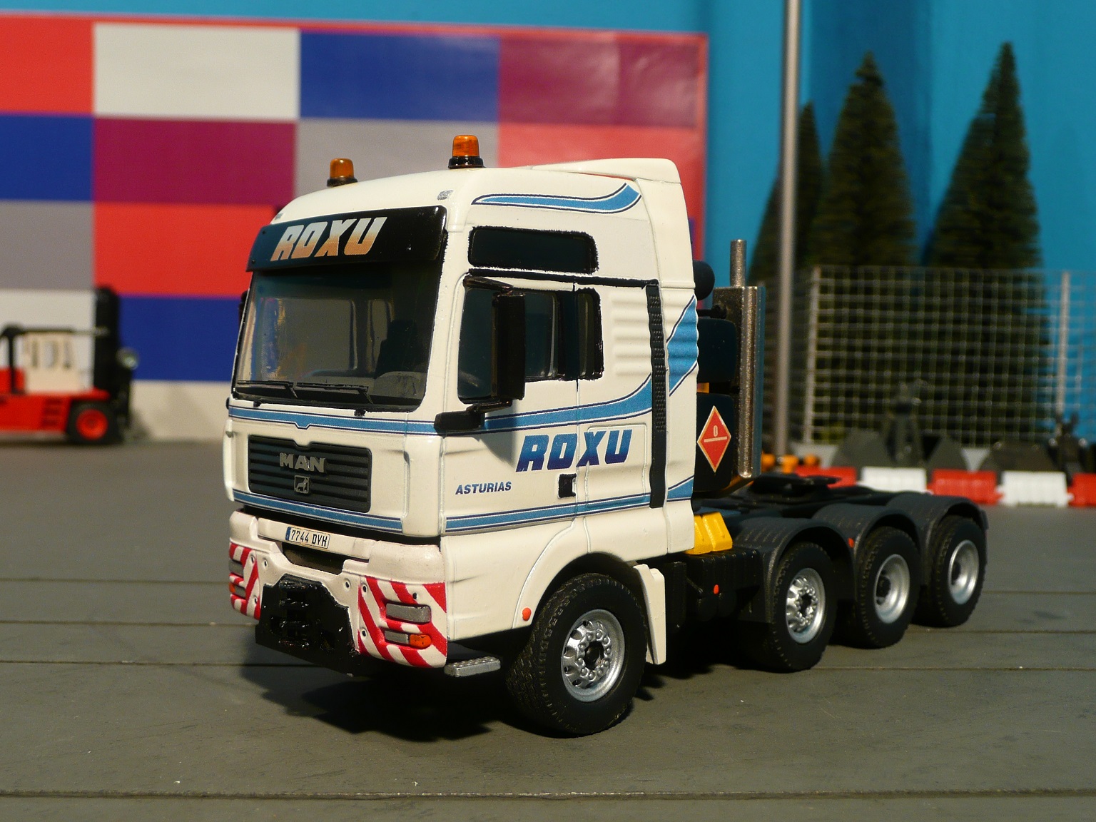 Lion Toys SB 1/50 - Tracteur Seul MAN TGA 26.530 Gris